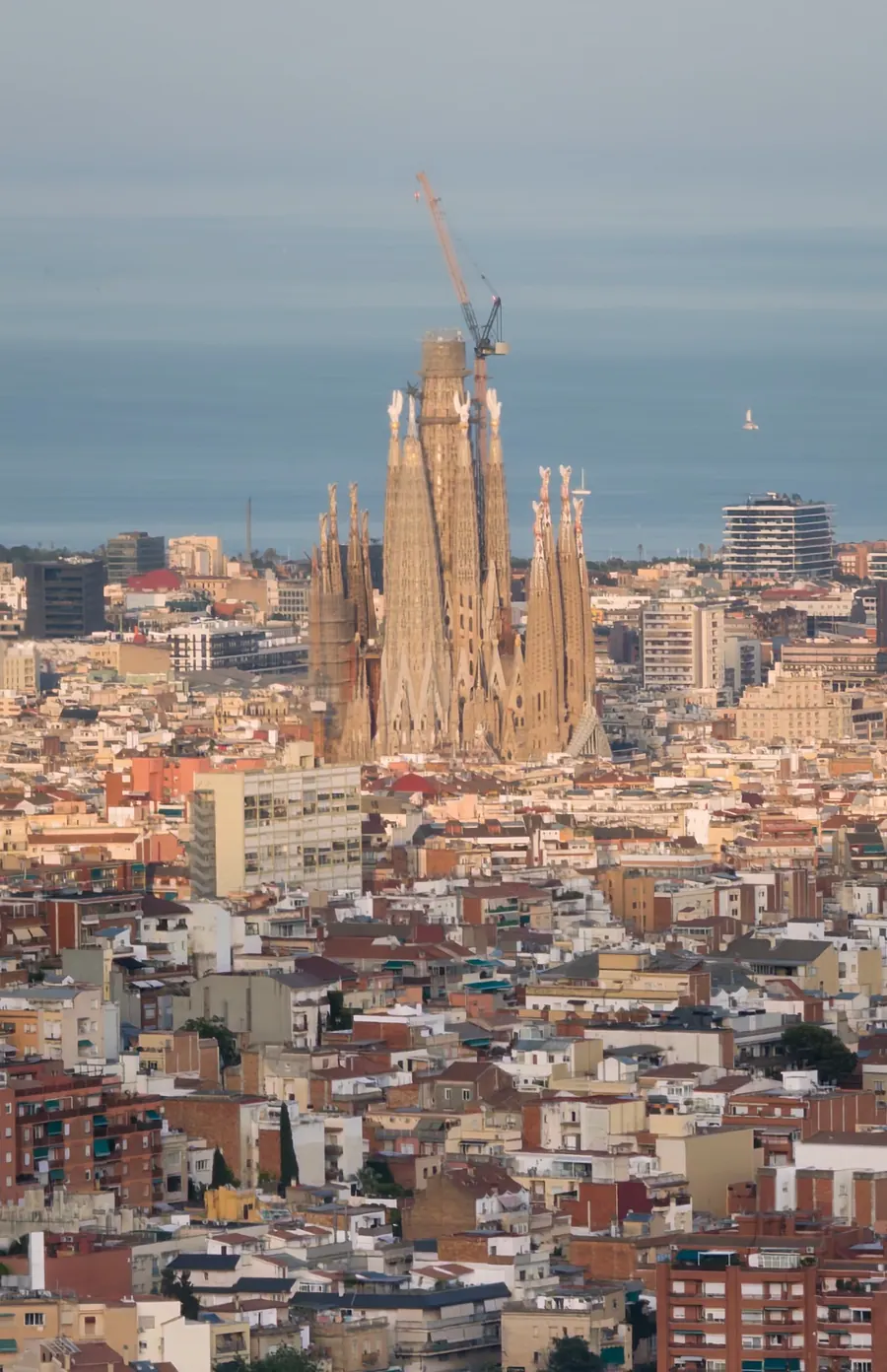 Photo of a building by Alejandro: Barcelona