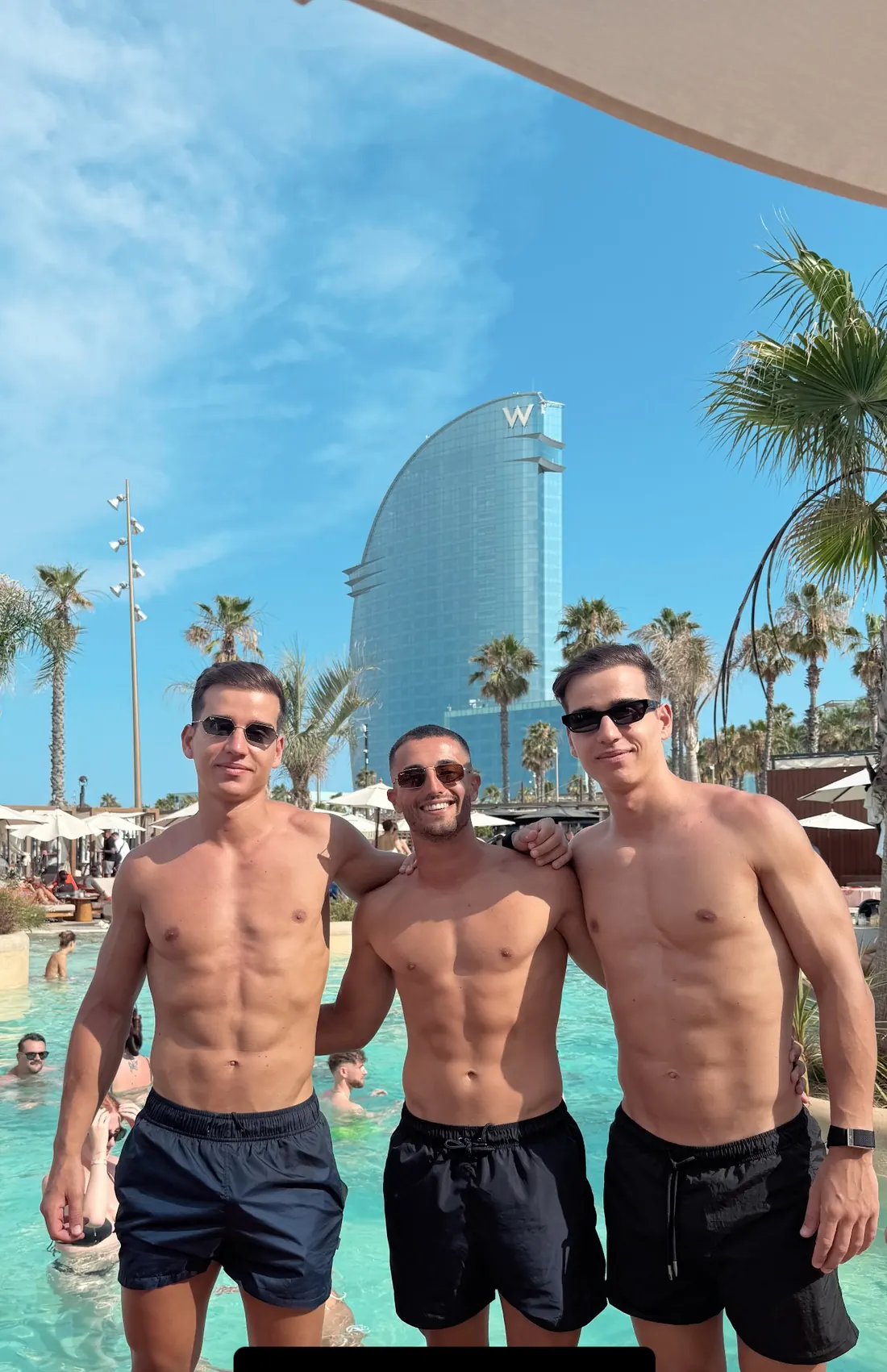 Alejandro with friends: Barcelona