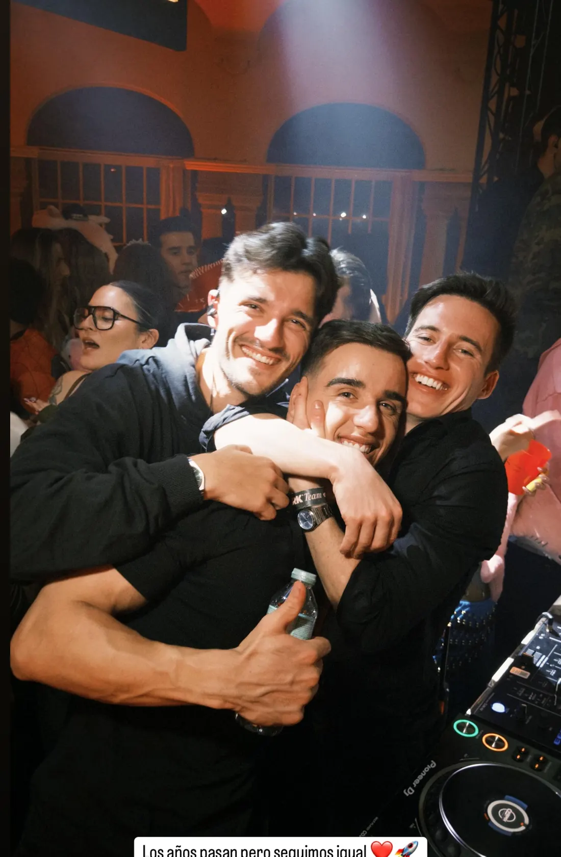 Alejandro with friends: Los años pasan pero seguimos igual