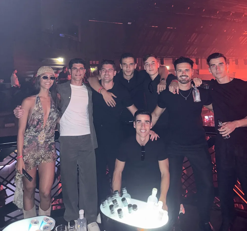 Alejandro with friends: September 2026
