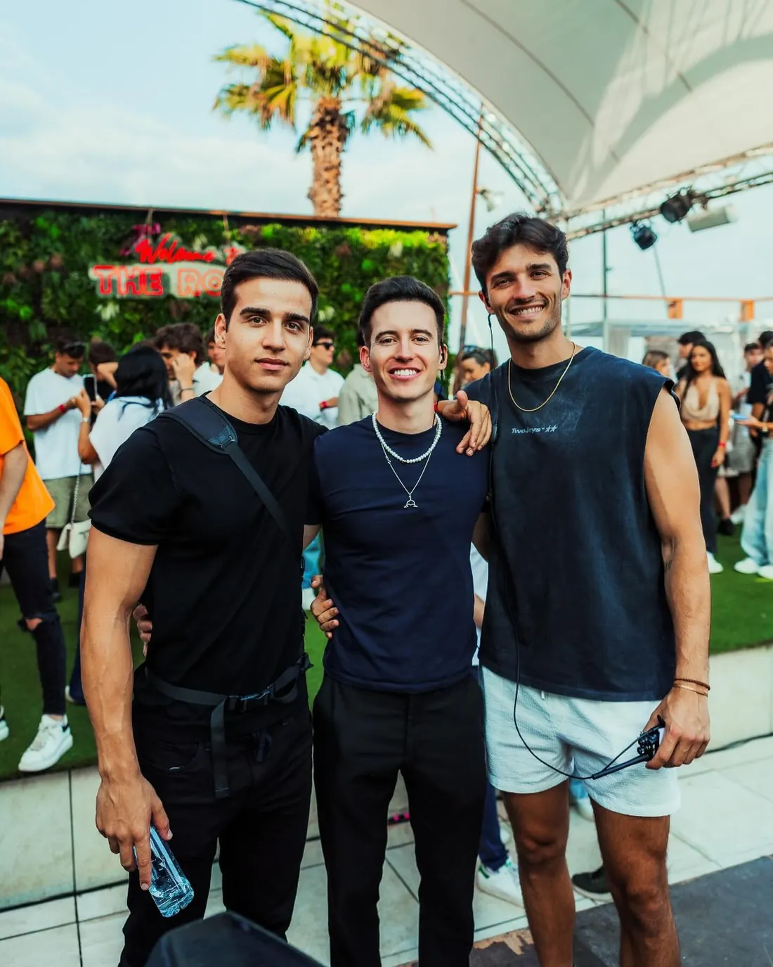 Alejandro with friends: Summer '24, with a bunch of animals